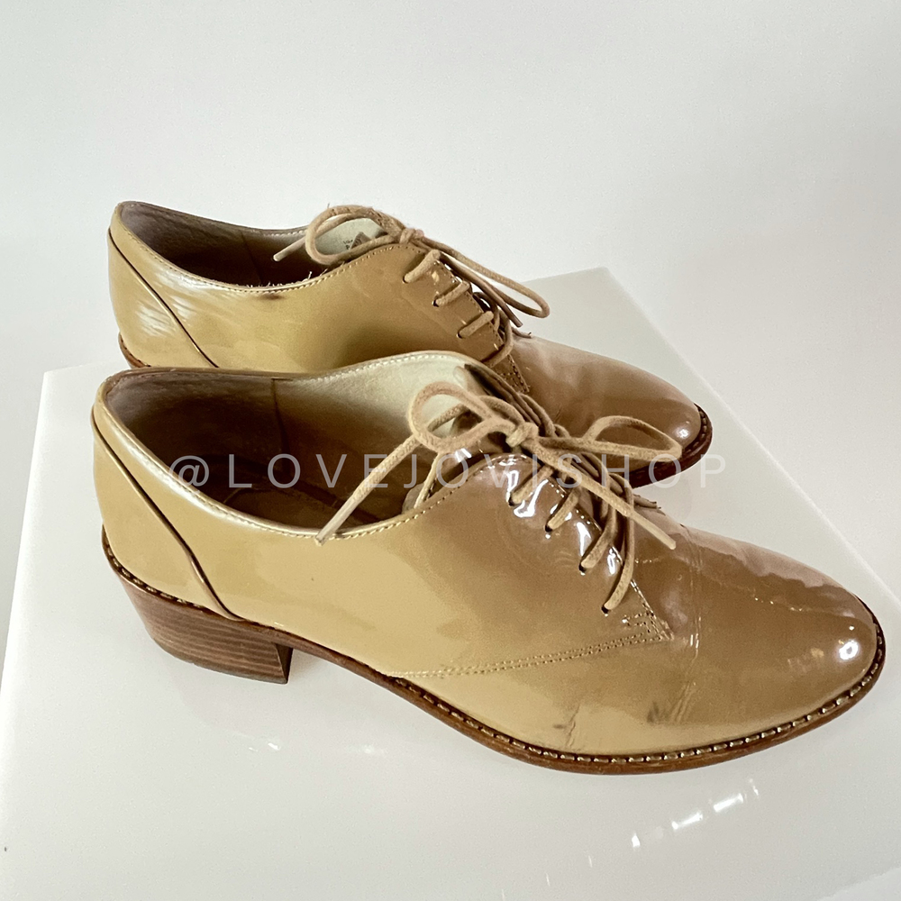 Academia | Louise et Cie Oxfords | Camel Patent Leather | Collegiate Prep - Picture 4 of 9